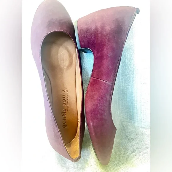 Gentle Souls Deep Red Women's Flats - Picture 4 of 10